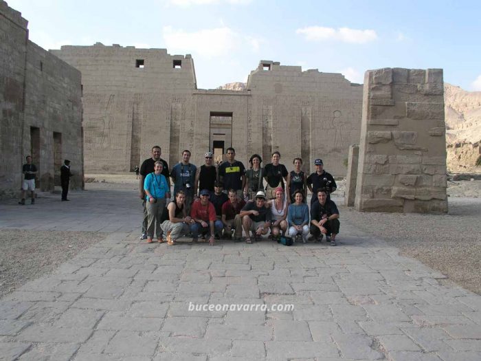 grupo en una excursión por Egipto